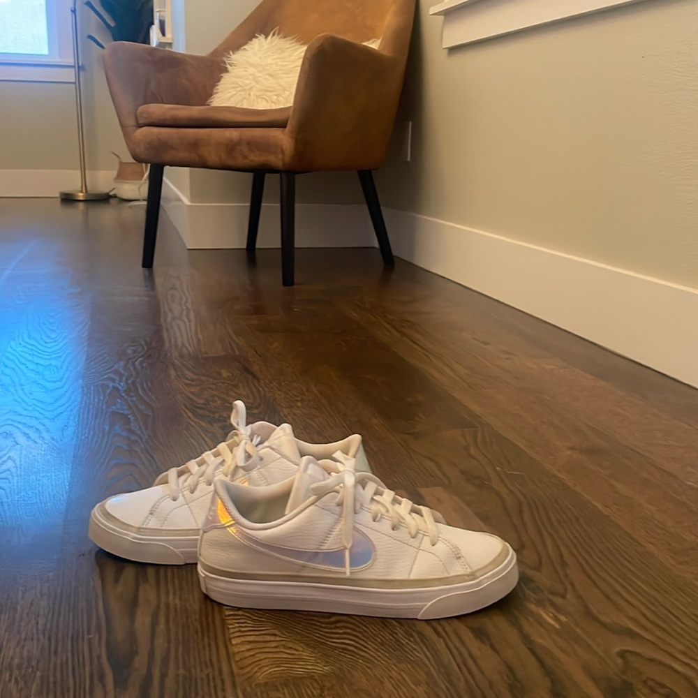Women’s white iridescent Nike sneakers size 7